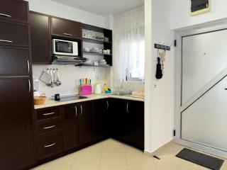 Cosy two-bedroom apartment in Becici by sea and mountains - Bečići - 4