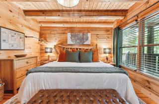 Bear Watch Cabin - 1 mi to GSMNP - Hot Tub, Pool Table, King Suite & Loft - Sevierville - 5