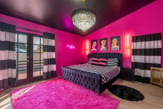 Dollhouse Daydream! Barbie-Inspired Home - Peoria - 9