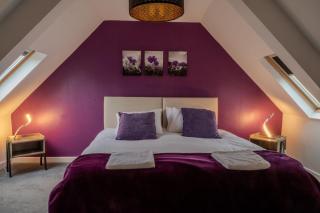 4br-sleeps8-privategarden-freeparking - Nottingham - 0