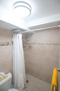 Ground Level Beachfront Studio - 2