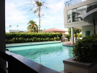 One Spatial Condo - 9