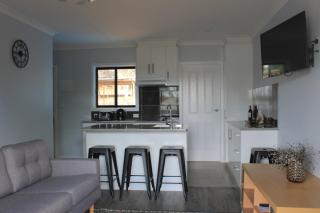 Country Style Accommodation Unit 2 - - 4