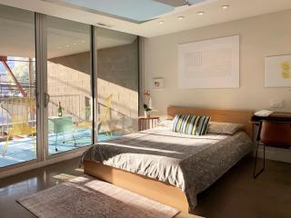 Loft Suite with private patio in Art Tower - 3