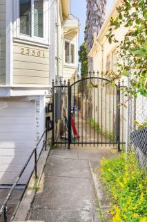 Victorian Retreat 2Bed, 1Bath, Parking, Game Room - Oakland - 8