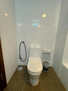 5 minutes walk to Dubai mall and Burj Khalifa - 8