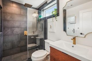 The Ann-ex at King's Crossing - 6