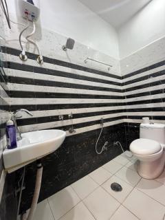 Vedas Villa Ayodhya - A Group Of Comfort Stay - Ayodhya - 1