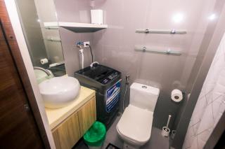 Cozy Crash Pad C Laughter Makati 2272 Swim Gym Park Internet 300 - Manila - 1