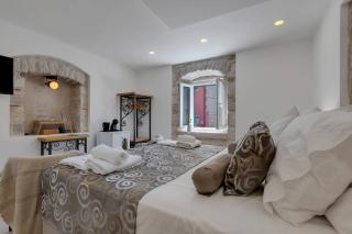 Luxury Rooms Palace B&B - Makarska - 2