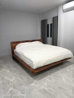 FT House - 4