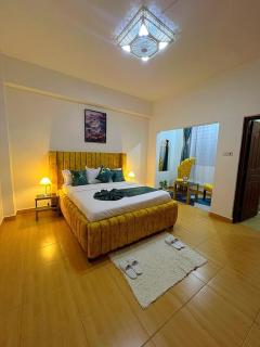 Lavish Homely Apt 5 - 1