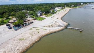 Serene Oasis Steps from the Bay - Bacliff - 6
