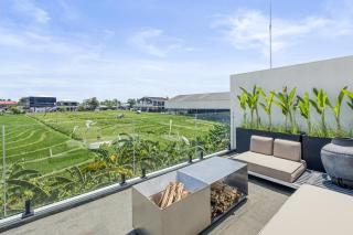 New Villa Vue - 3 BR villa with Rooftop in Berawa - Canggu - 0