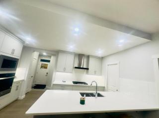 Private room Minutes to Calgary airport YYC, Downtown, Banff - 5