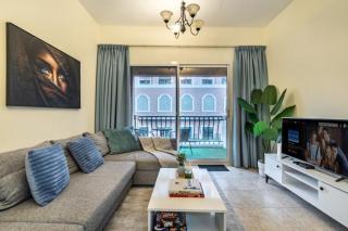 Spacious 1-BR Opposite Mall with Huge Pool & Gym - Dubái - 0