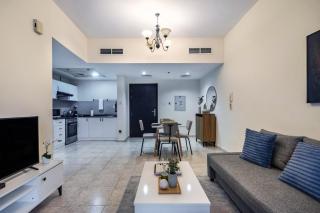 Spacious 1-BR Opposite Mall with Huge Pool & Gym - 8