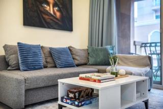 Spacious 1-BR Opposite Mall with Huge Pool & Gym - 1