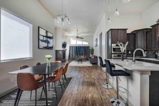 Modern Home w4BR Next to Netflix, Airport, Casino - Albuquerque - 0