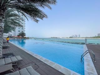 StayShort - Peaceful and Airy 1-bedroom Apartment with the Palm beach view - 4