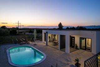 Akadia holiday kuća za odmor sa grijanim bazenom - Zadar - 3