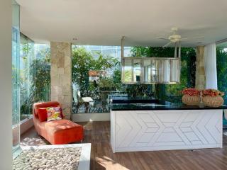 Spacious 4-Bedroom Villa with 850sqm of Stylish shared space - Mantaak - 4