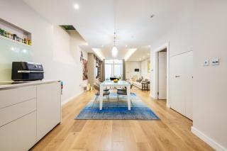 Three Bedroom, Leicester Square Duplex - London - 5