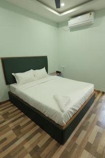 Hotel Luit Grande - Guwahati - 1