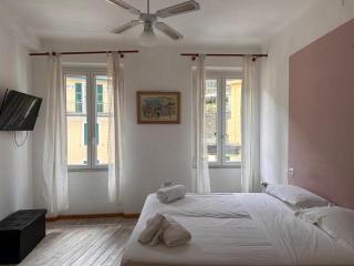 Rooms in Vernazza open24h - 7