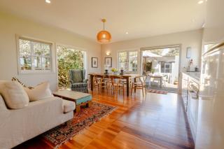 Taimana Beach Front, Surfdale - 4