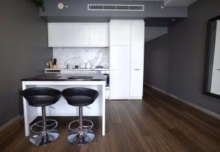 Modern Urban Living Next to Marvel Stadium - 7