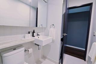 Modern Urban Living Next to Marvel Stadium - Melbourne - 1