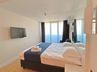 DelMar Orbi City D2 block 38floor studio and one-bedroom - Batumi - 4