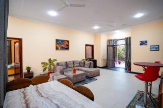 Aravali Hills 6 BHK Farmstay By Lime Tree with Pvt Pool & Garden - Gurgaon - 1