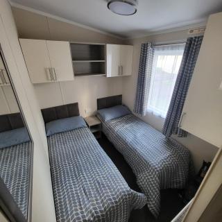 Jasmine Corner - entertainment passes included - message for longer stays - Ringwood - 3