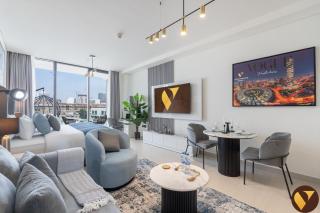 Vogue Binghatti Galaxy - Stylish Studio with Balcony in JVC Jumeirah Village Circle - 6
