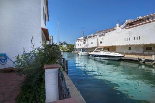 House on a canal with a mooring of 7,5 m - Empuriabrava - 6