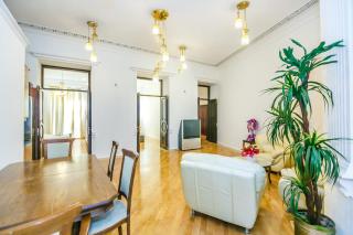 White Apartment In The Nizami Street - Baku - 8