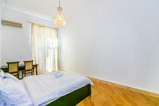 White Apartment In The Nizami Street - Baku - 2