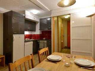 Appartement Confortable · Proche Pistes et Commerces · Balcon · 3 Pièces · 7 Couchages - FR-1-181-2029 - 8