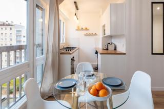 Amazing deal - Central Location near the metro, Modern amenities and style - Paris - 9