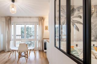 Amazing deal - Central Location near the metro, Modern amenities and style - Paris - 1