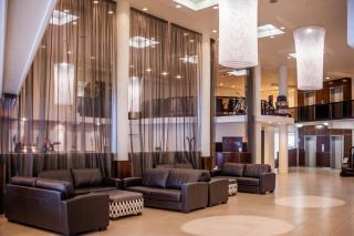 West Plaza Hotel - Wellington - 0