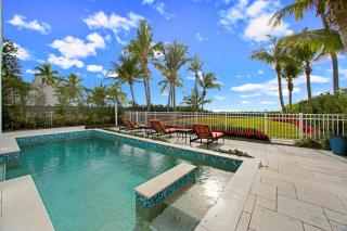Serenity, Luxury Beachfront Vacation Paradise, Sleeps 12 - 6
