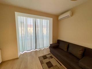 HotelRoom 32 - 1
