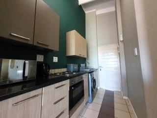 Studio Apartment near Dainfern Golf Club I Montecasino I Indaba Hotel - 7