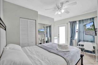Modern Elegance at Hollywood Beach - Hollywood - 7