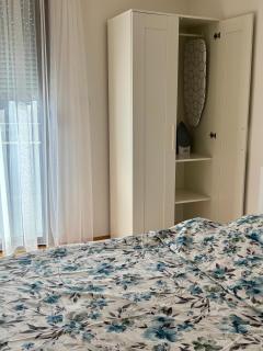 Cozy Apartment near City Center - 5