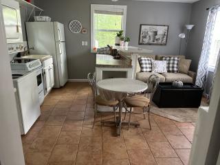 Little Southern Charm - - 6