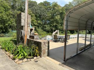 Little Southern Charm - - 2